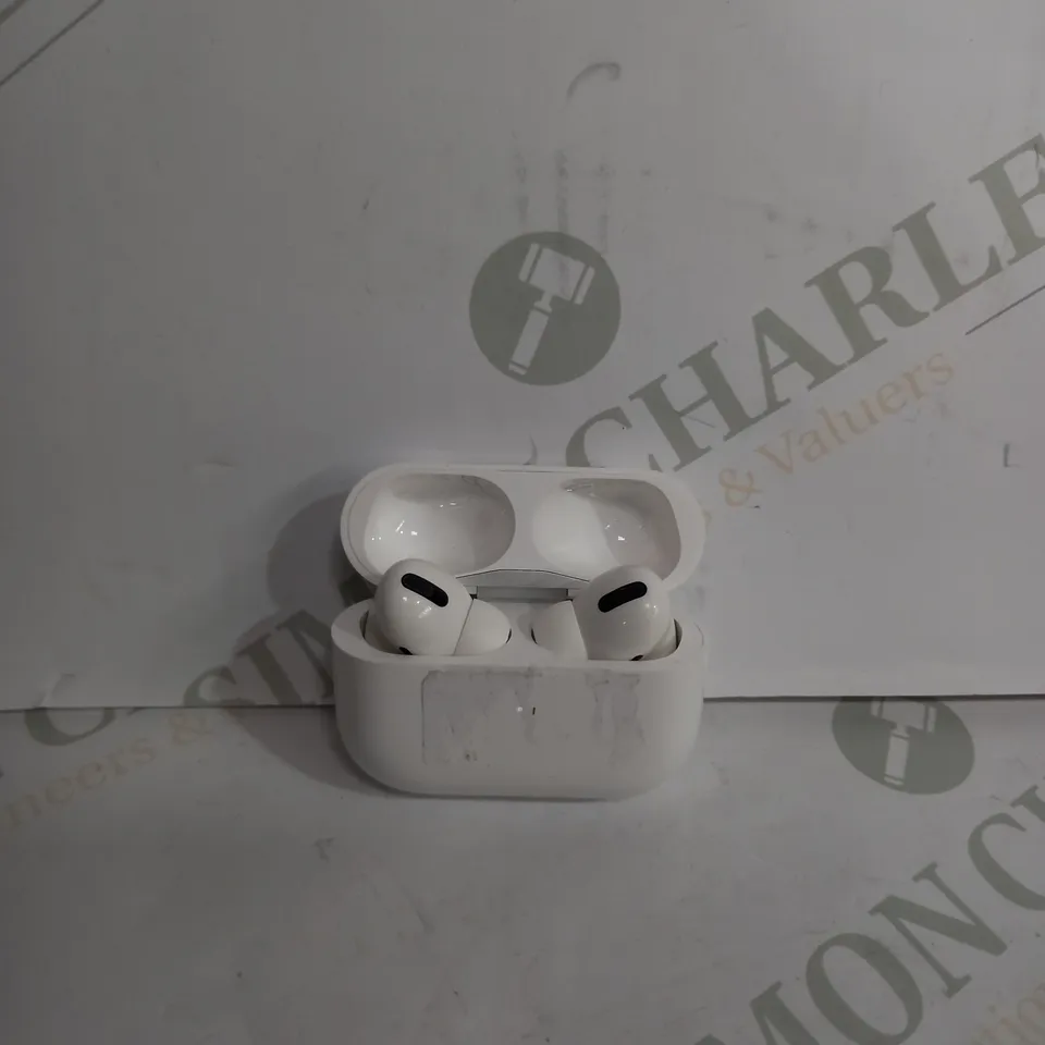 APPLE AIR PODS GEN 1