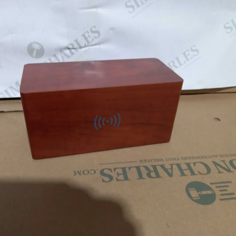 BLUETOOTH QI CHARGING ALARM CLOCK