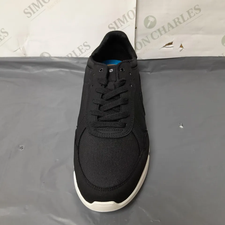 LOCI ECHO MENS BLACK TRAINERS SIZE EU 43