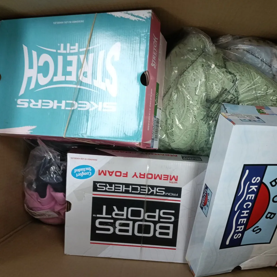 APPROXIMATELY 15 ASSORTED CLOTHING ITEMS IN VARIOUS SIZES, COLOURS & STYLES TO INCLUDE BRANDS SUCH AS SKECHERS, MONSOON, D&CO, ETC - COLLECTION ONLY