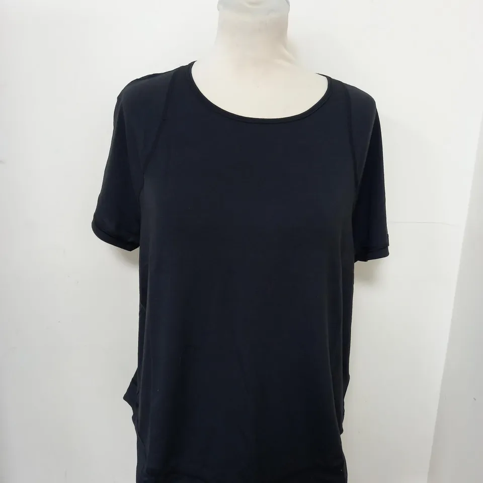 SWEATY BETTY BREATHE EASY T-SHIRT SIZE M