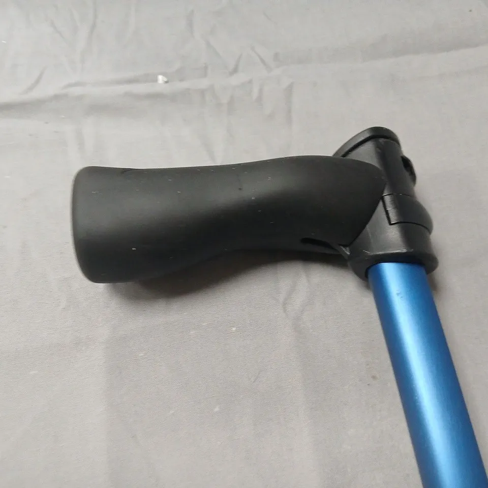 DYNAMO SWING CANE