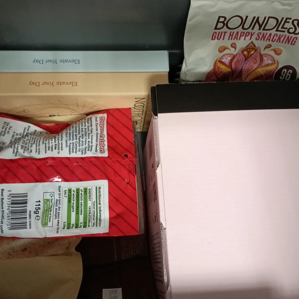 APPROXIMATELY 10 ASSORTED FOOD AND DRINK ITEMS TO INCLUDE VICKS VAPODROPS, SMOKED JALAPENO SALT, ETC