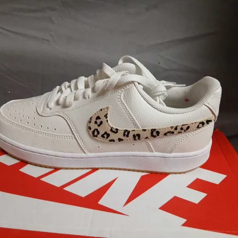 NIKE WHITE LEATHER SNEAKERS WITH LEOPARD PRINT SWOOSH – UK 7.5 (US 9)
