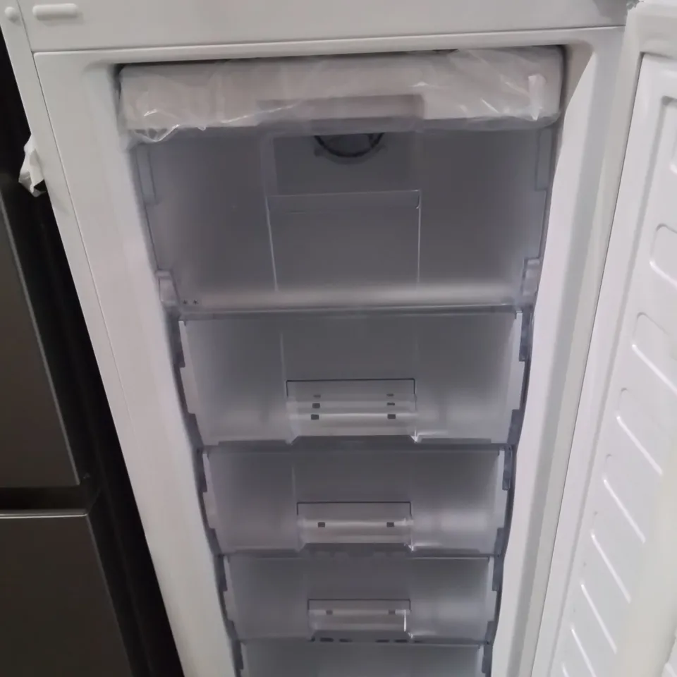 BEKO CFG4501W FREESTANDING FRIDGE FREEZER - UNPROCESSED RAW RETURN 
