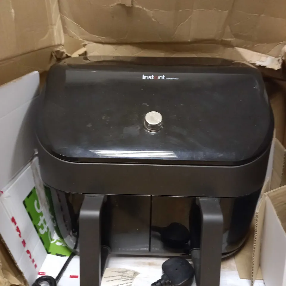 INSTANT VORTEX PLUS DUAL BASKET DIGITAL AIR FRYER