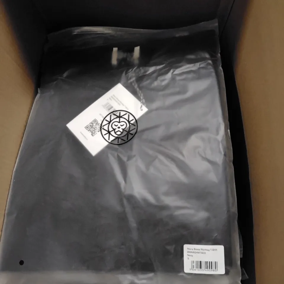 BOX OF APPROXIMATELY 22 X BRAND NEW BRASS MONKEY MEN'S T-SHIRT -NAVY // SIZE: S