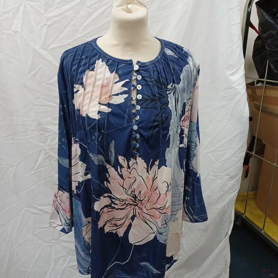 BLUE SHIRT WITH FLOWERS SIZE XL