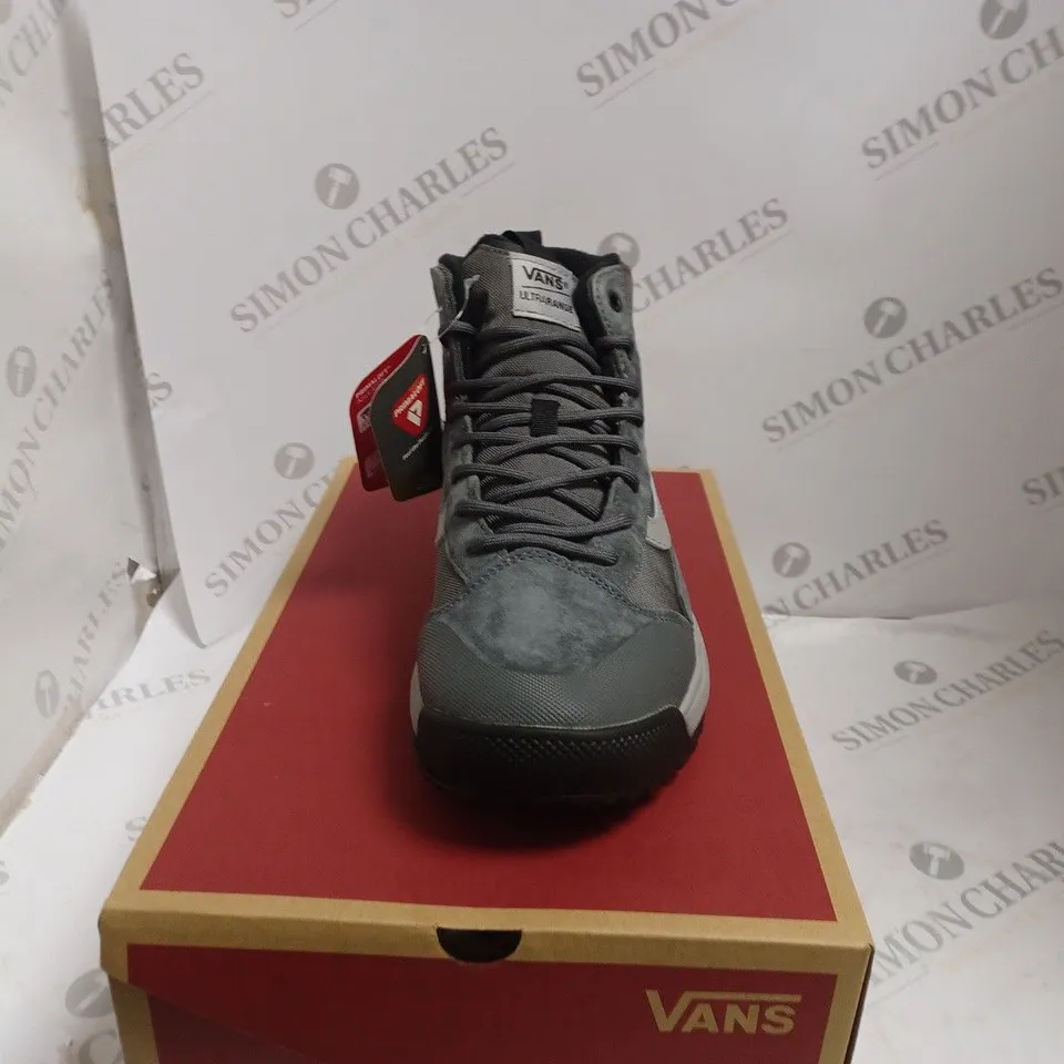 BOXED VANS GREY ULTRARANGE EXO TRAINERS- UK 8 