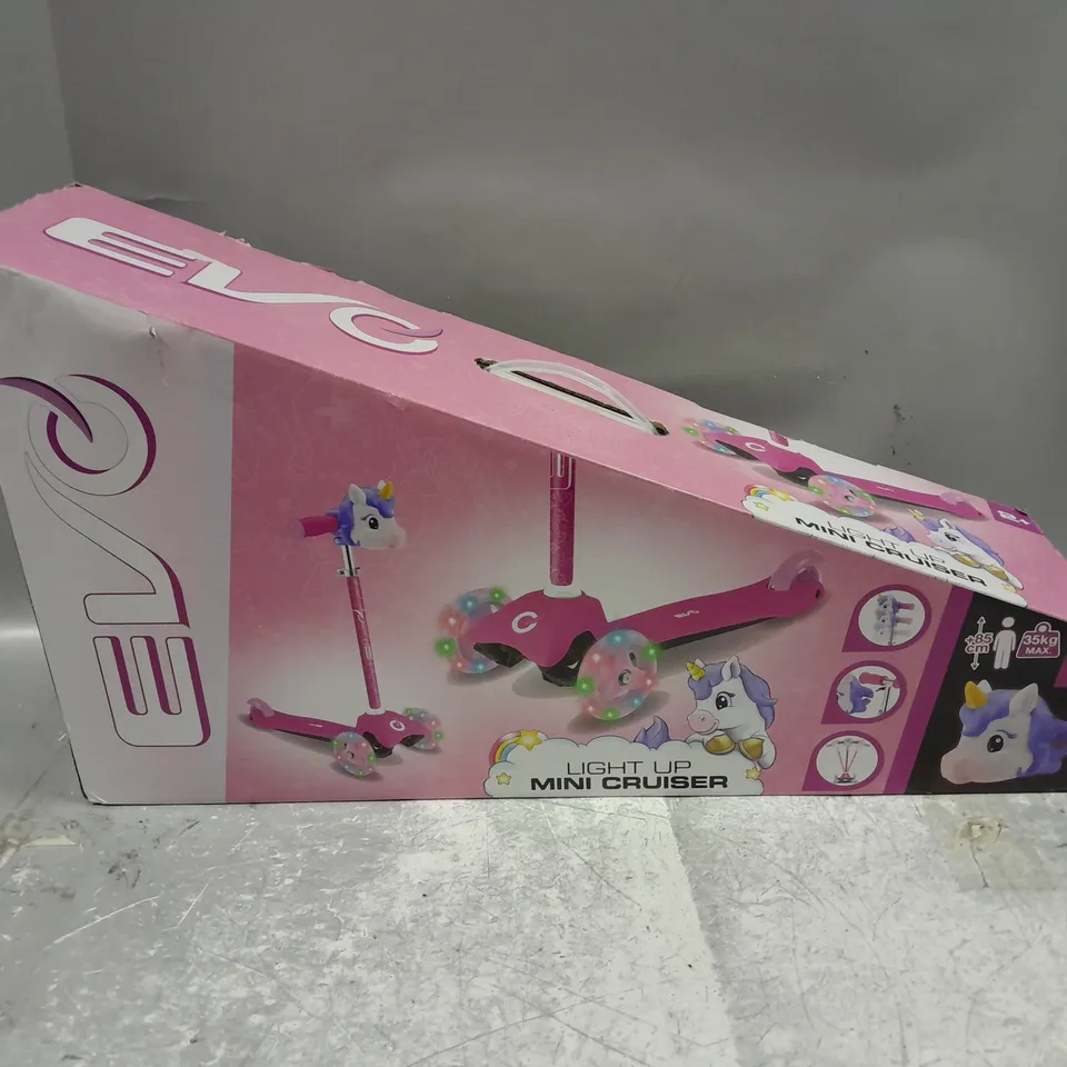 BOXED EVO LIGHT UP MINI CRUISER IN PINK