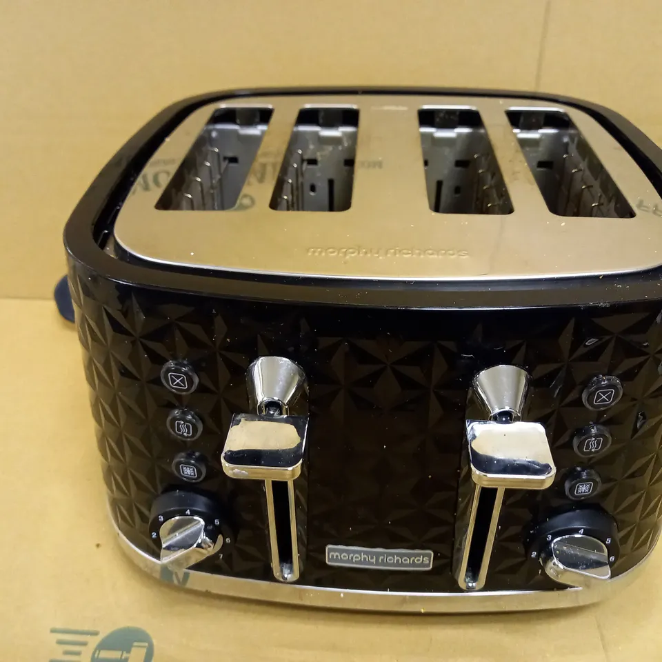 MORPHY RICHARDS VECTOR 4 SLICE TOASTER 248131 BLACK