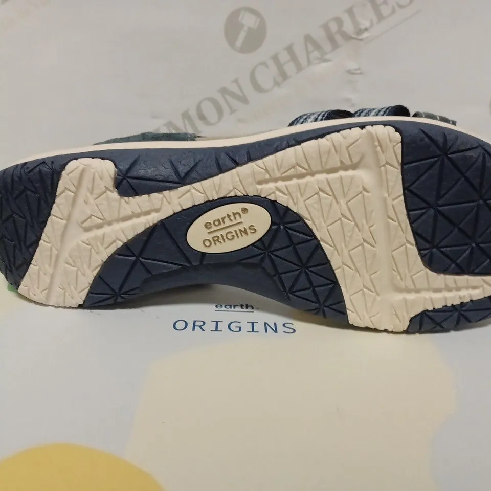 EARTH ORIGINS SERENA NAVY BLUE SIZE 6 SANDALS 