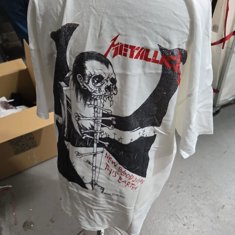 METALLICA WHITE T‑SHIRT, GILDAN HEAVY COTTON, XL