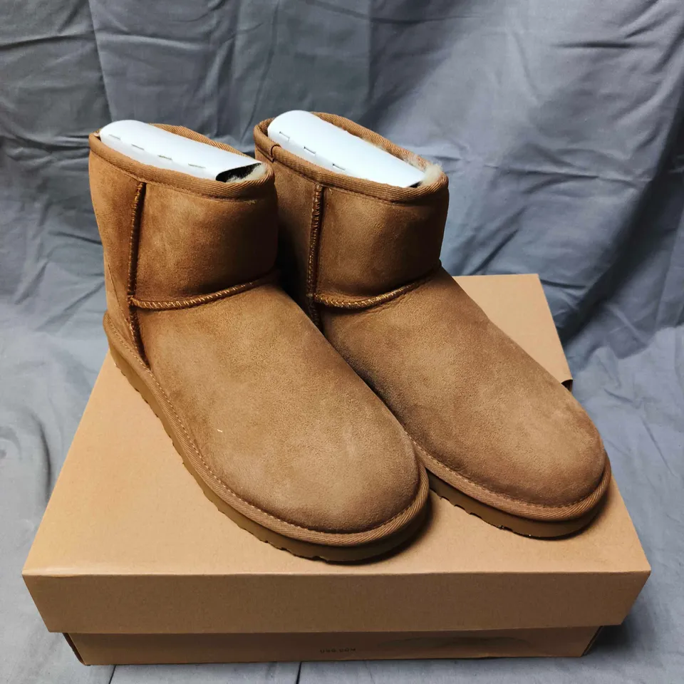 UGG WOMENS CLASSIC MINI II SHOES - 5