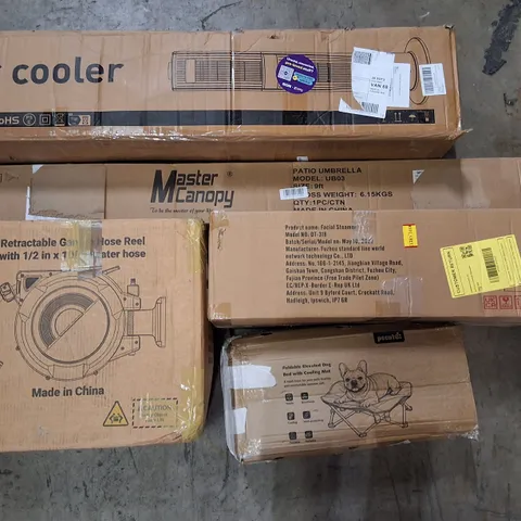 PALLET CONTAINING ASSORTED PRODUCTS INCLUDING AIR COOLER, PATIO UMBRELLA, FACIAL STEAMER, RETRACTABLE GARDEN HOSE REEL & FOLDABLE ELEVATED DOG BED WITH COOLING MAT