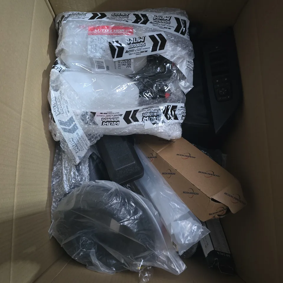 BOX OF  ASSORTED CAR ITEMS TO INCLUDE - TOOLS SPRAY BOTTLE - WHEEL 