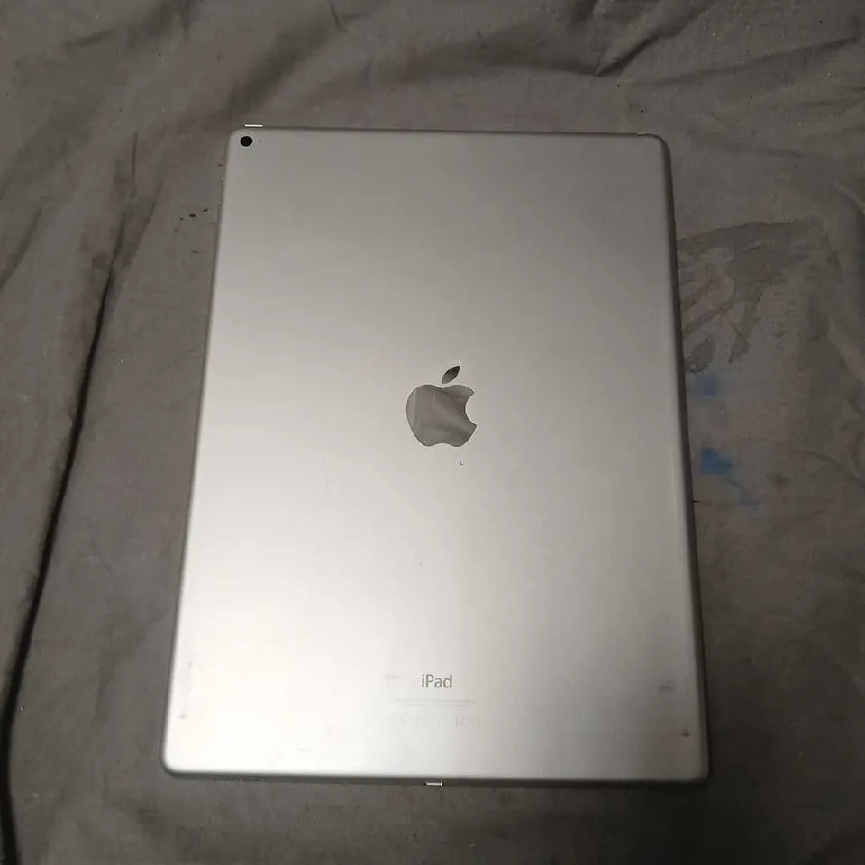 APPLE IPAD PRO 12.9 1ST GEN TABLET – SILVER