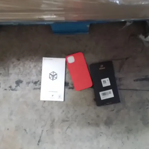 PALLET CONTAINING A LARGE QUANTITY OF PHONE CASES,SCREEN PROTECTORS 