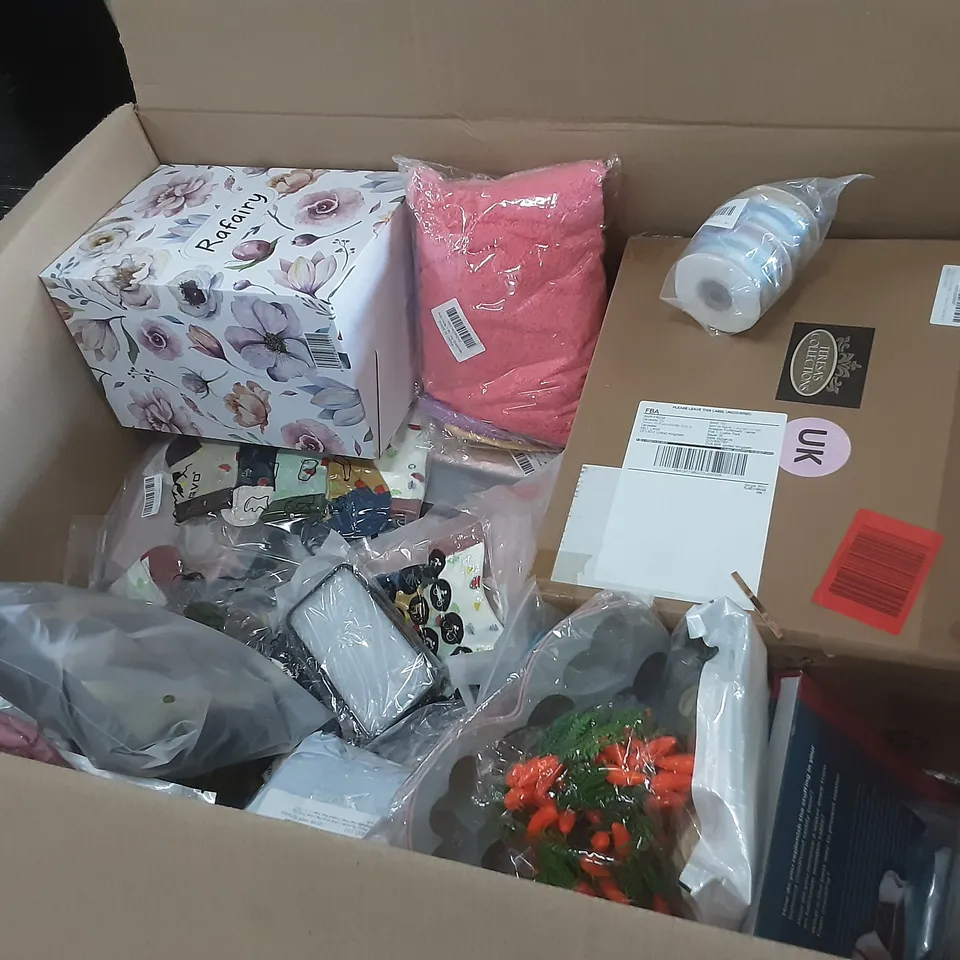 PALLET OF ASSORTED HOMEWARE ITEMS TO INCLUDE BOOKS, CRAFTS SUPPLIES, BAKING SUPPLIES ETC