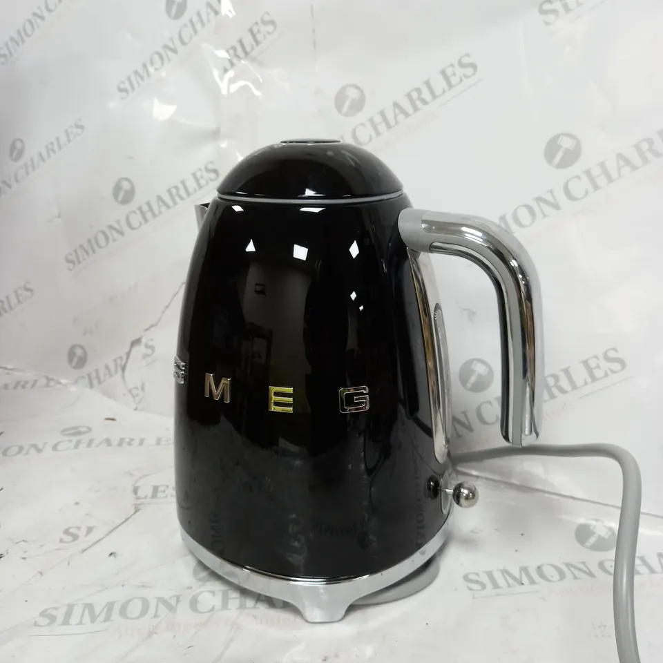 SMEG KETTLE 2017 BLACK RRP £129