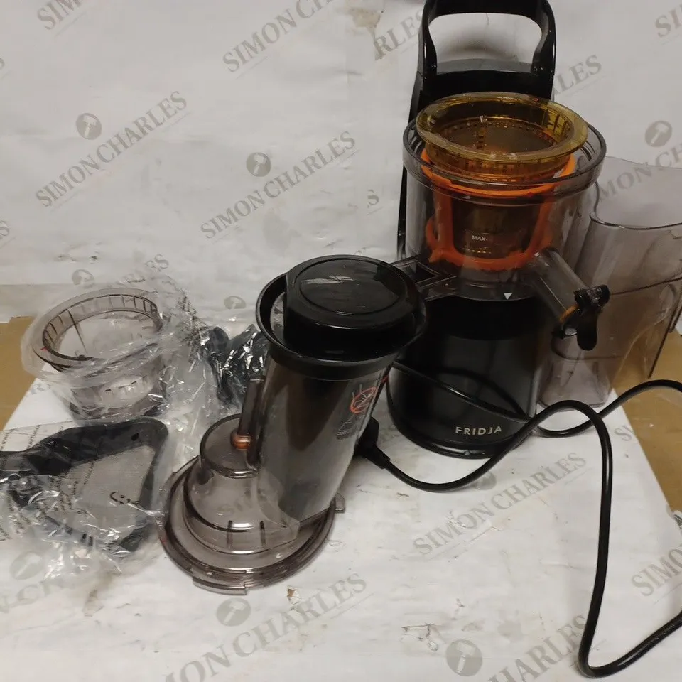 FRIDJA MASTICATING JUICER - BLACK (F1900)