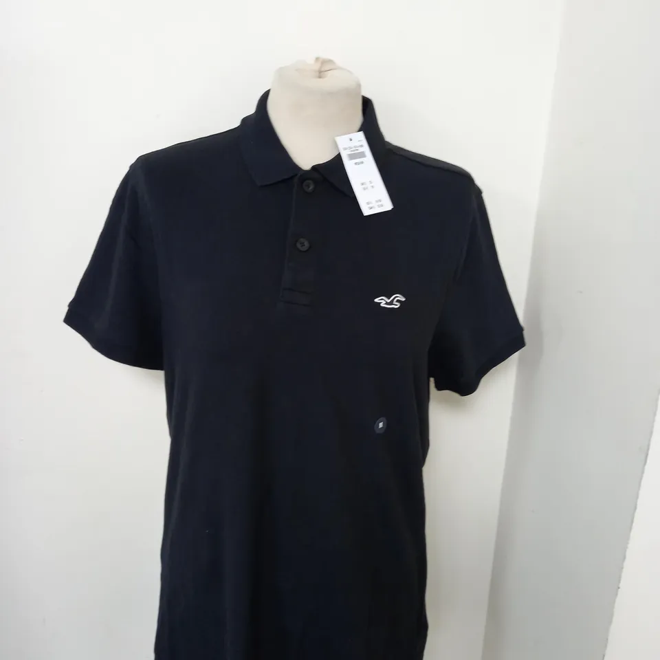 HOLLISTER POLO SHIRT SIZE M