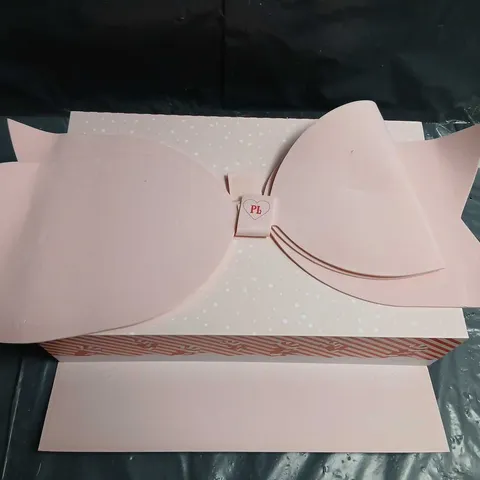 PLOUISE GIFT SET TO INCLUDE;