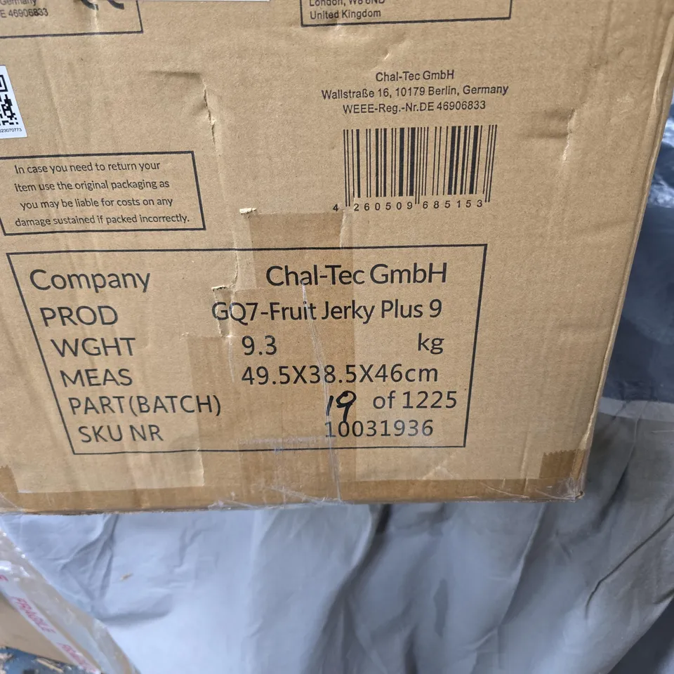 KLARTSTEIN FRUITY JERKY PLUS DEHYDRATOR WITH ACCESSORIES AND MANUAL