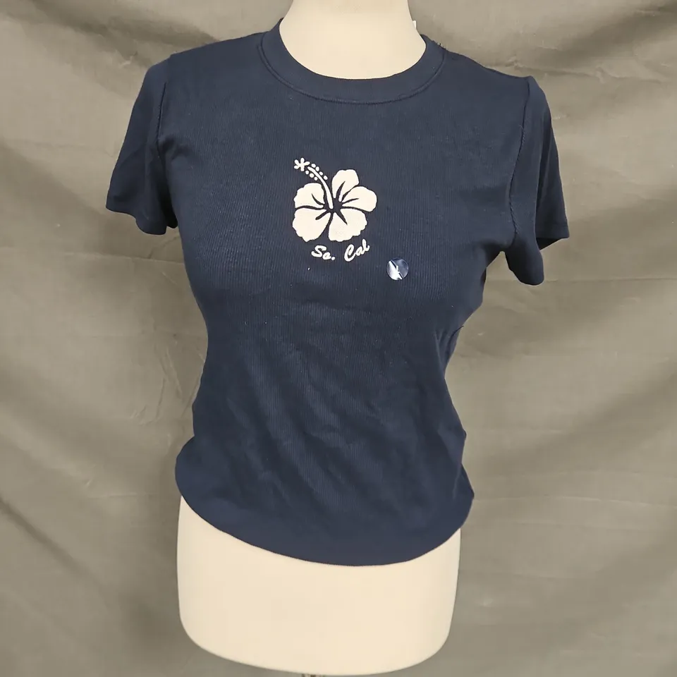 HOLLISTER TSHIRT SIZE L
