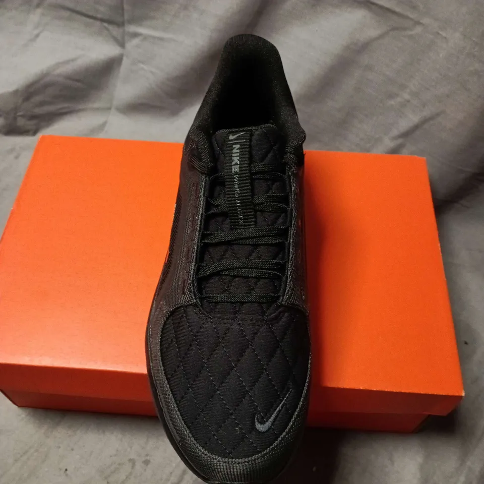 NIKE BLACK QUILTED KNIT RUNNING SHOES GORE-TEX – UK SIZE 6.5
