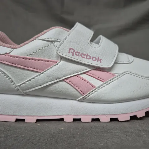 PAIR OF REEBOK KID'S SHOES IN WHITE/PINK UK SIZE 1