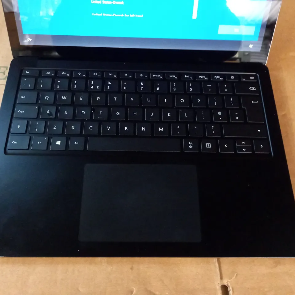 MICROSOFT SURFACE 1868 LAPTOP IN BLACK 