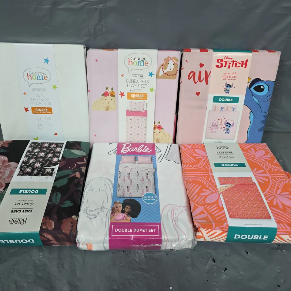 BOX OF APPROXIMATELY 10 ASSORTED DUVET SETS AND FITTED SHEETS