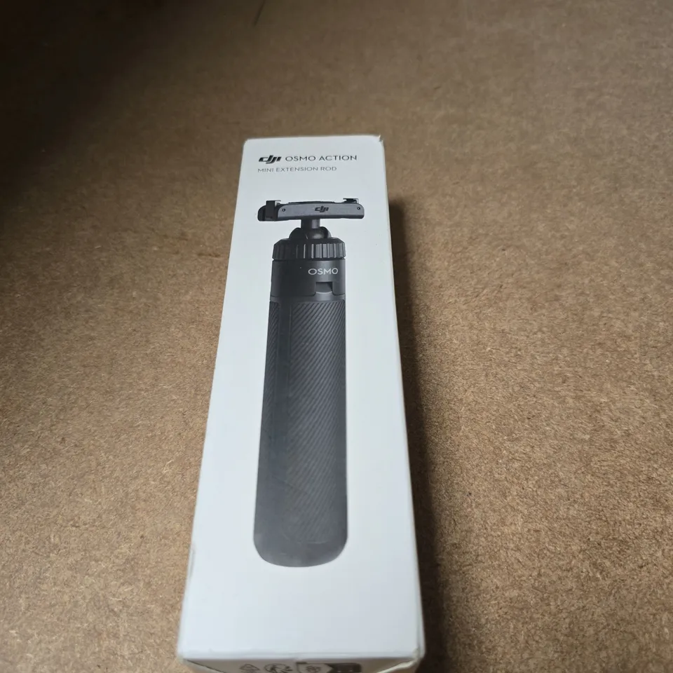 APPROXIMATELY 10 ASSORTED ELECTRICAL ITEMS INCLUDING DAB RADIO AND DJI MINI EXTENSION ROD