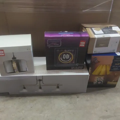 PALLET CONTAINING A VERY LARGE QUANTITY OF ASSORTED DESIGNER LIGHTING PRODUCTS TO INCLUDE: CEILING LIGHTS, NEON SIGN, TABLE LAMP ECT