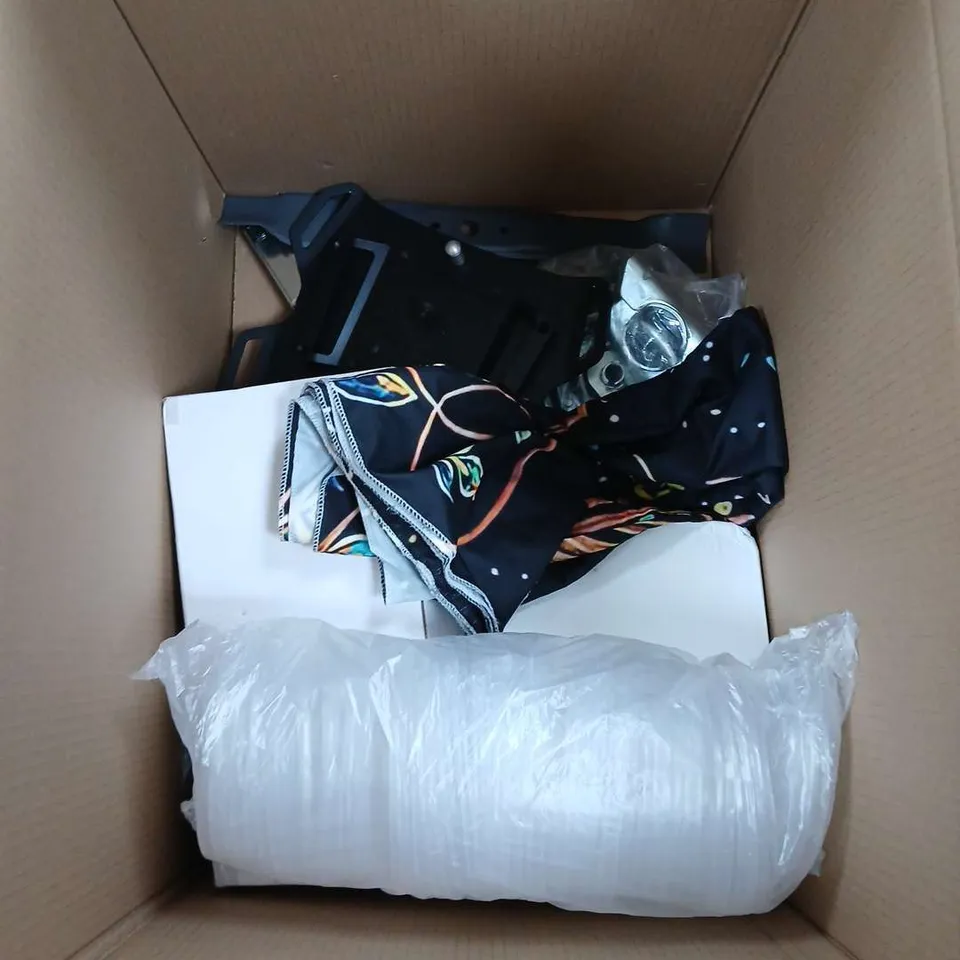 box OF APPROXIMATELY 10 HOUSEHOLD ITEMS TO INCLUDE - plastic food storage containers - fleece blanket - wallpaper