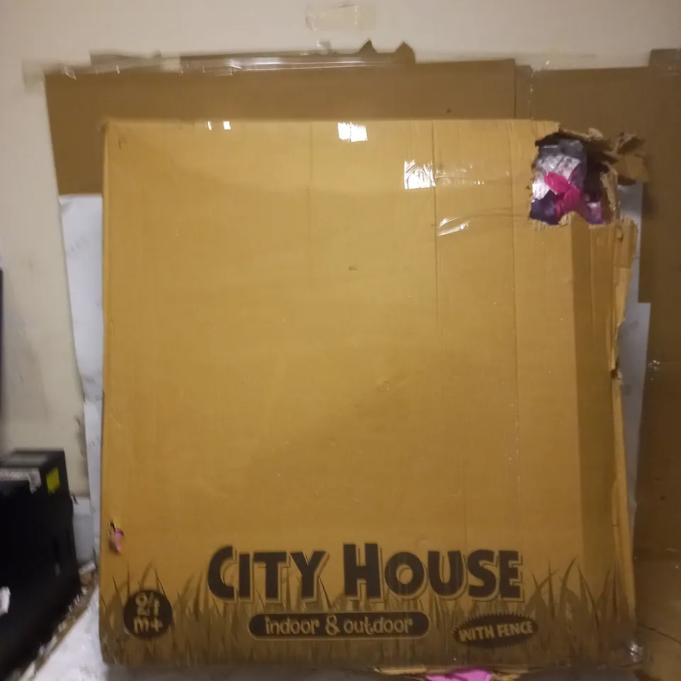 BOXED DOLU CITY PLAY HOUSE WITH FENCE - PINK / COLLECTION ONLY RRP £149.99