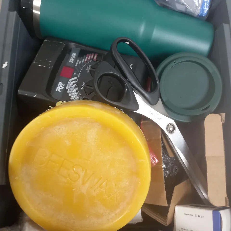 BOX OF APPROXIMATELY 15 ASSORTED COSMETIC ITEMS TO INCLUDE - BIG BOTTLE, BEESWAX, SCISSORS ETC 