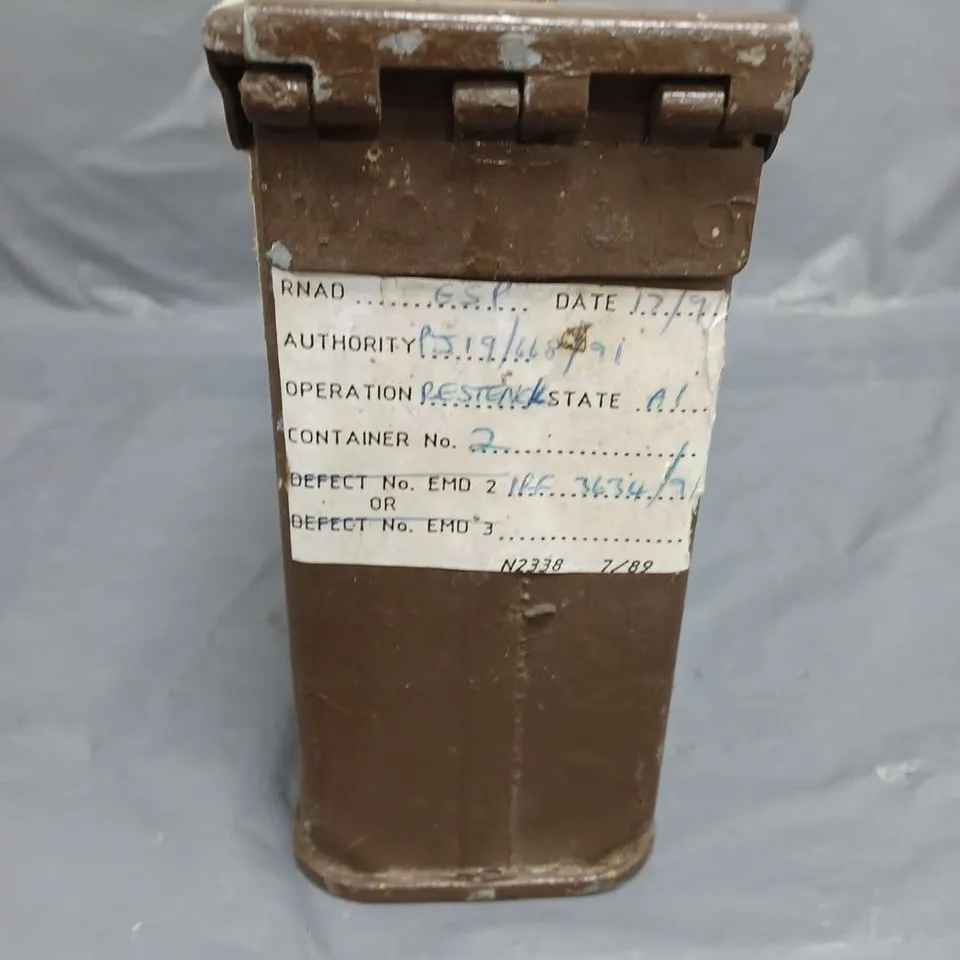 AMMUNITIONS CASE FOR CARTRIDGES FOR WEAPONS UK MILITARY ISSUE