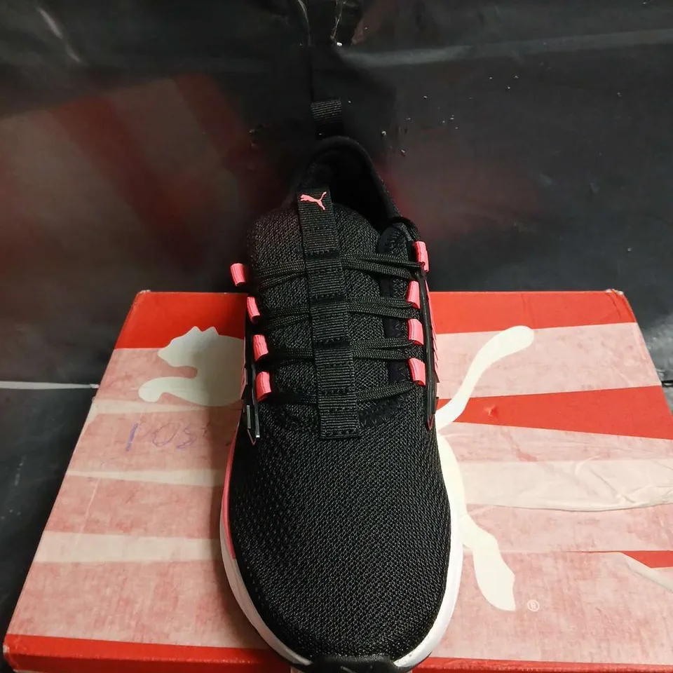 BOXED PAIR OF PUMA WOMEN'S TRAINERS – UK SIZE 5