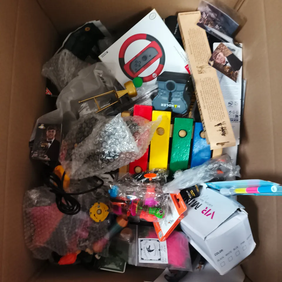 LARGE QUANTITY OF ASSORTED TOYS AND GAMES