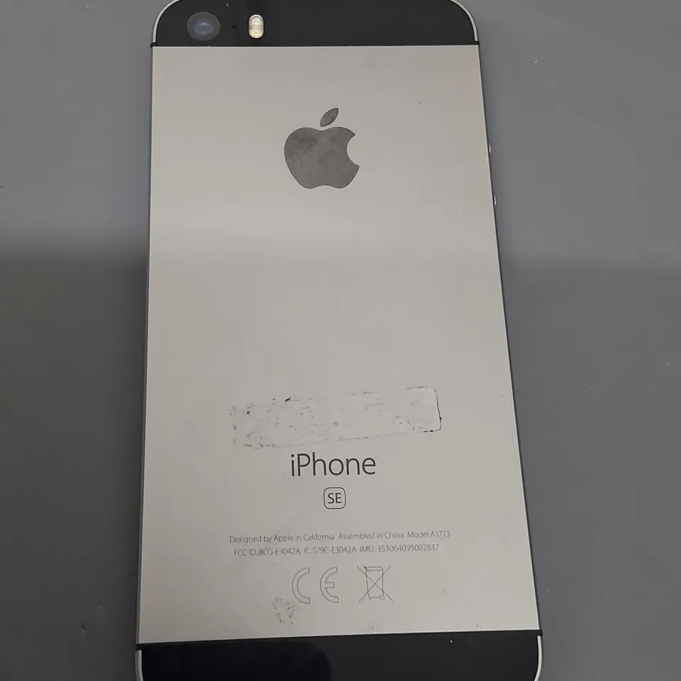 APPLE IPHONE SE 32GB IN SPACE GREY