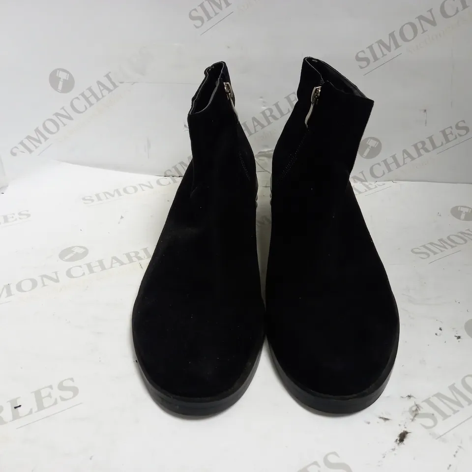 EGO PEARL DETAIL ANKLE BOOTS UK SIZE 7
