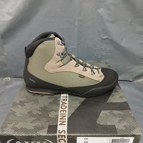 BOXED PAIR OF AKU TACTICAL SPIDER II BOOTS - 10