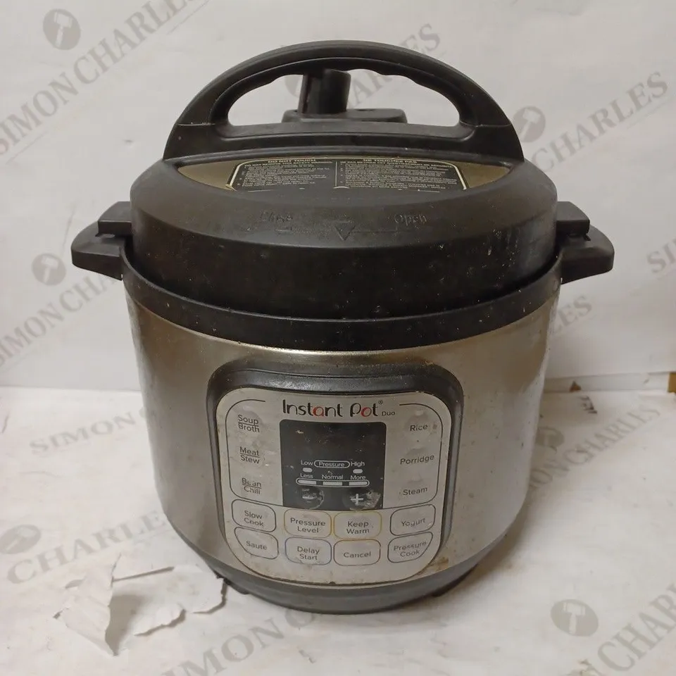 INSTANT POT DUO MINI PRESSURE COOKER