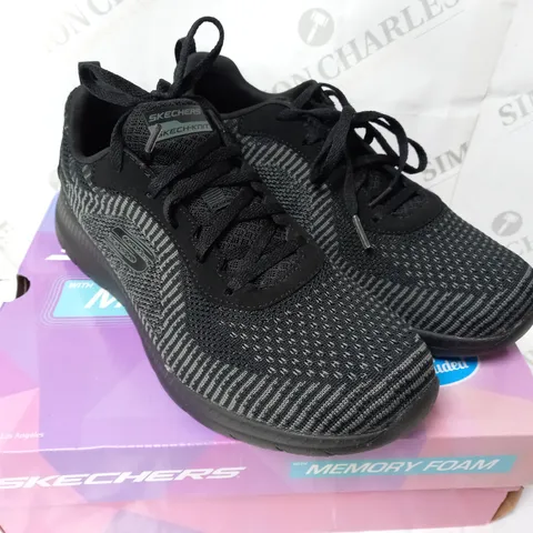 BOXED SKECHERS PURSUIT TRAINERS, BLACK - SIZE 6