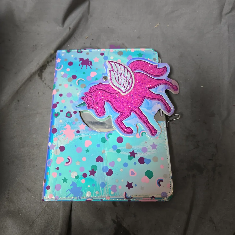 BOX OF ASSORTED TOYS & CRAFTS INCLUDING UNICORN NOTEBOOK, PLUSH TOY, COLOURING PENCILS & STATIONERY