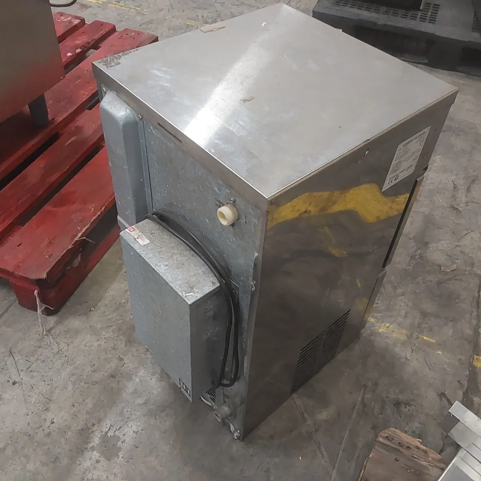 HOSHIZAKI IM-30CLE-25 COMMERCIAL ICE MAKER