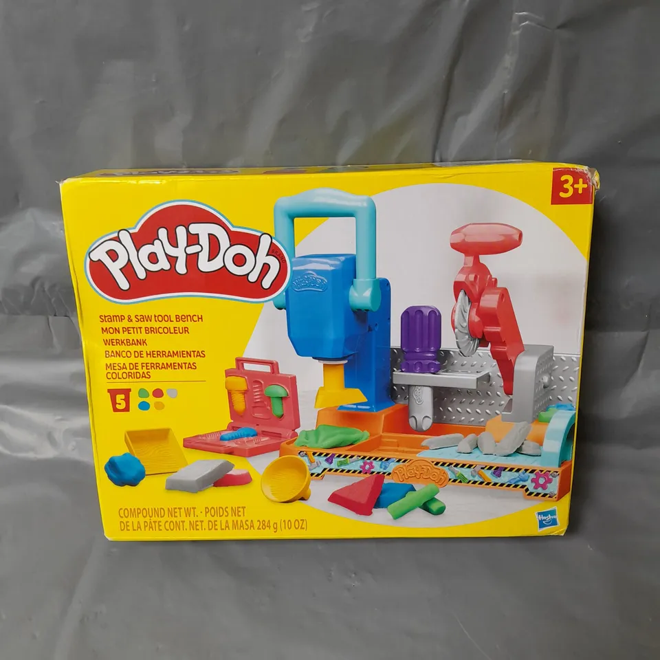 PLAY DOH STAMP AND SAW TOOL BENCH RRP £18.99