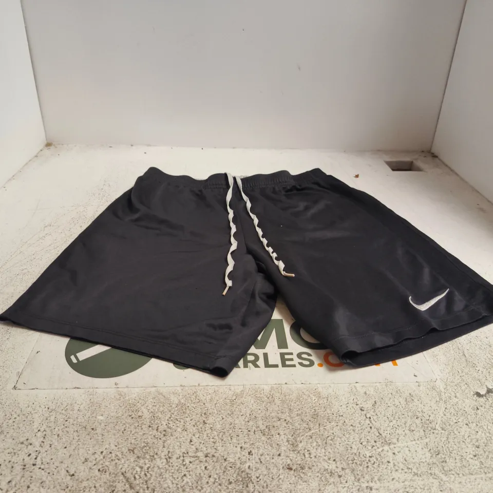 NIKE LARGE BLACK SHORTS WITH DRAWSTRING